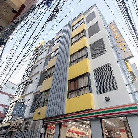 Baymont Suites&Residences Paranaque City Exterior foto
