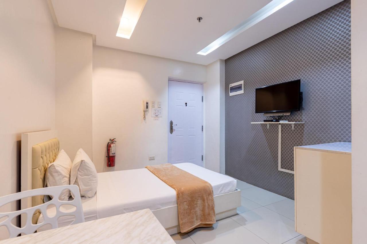 Baymont Suites&Residences Paranaque City Exterior foto